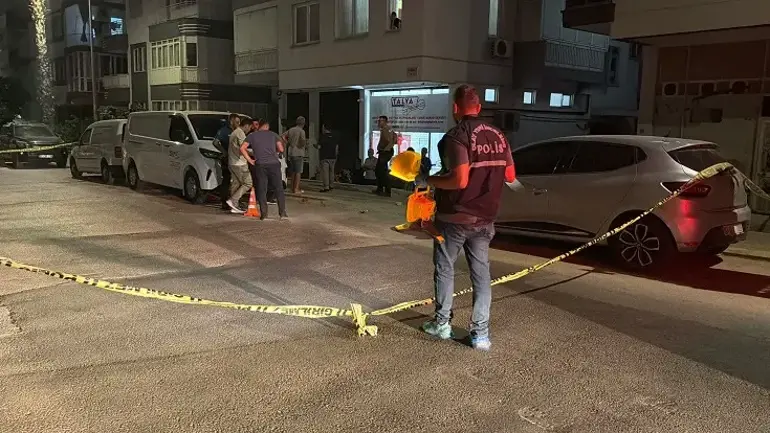 Cadde Ortasında Rastgele Ateş Açtı! 5 Kovan Bulundu (2)