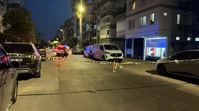 Cadde Ortasında Rastgele Ateş Açtı! 5 Kovan Bulundu (3)
