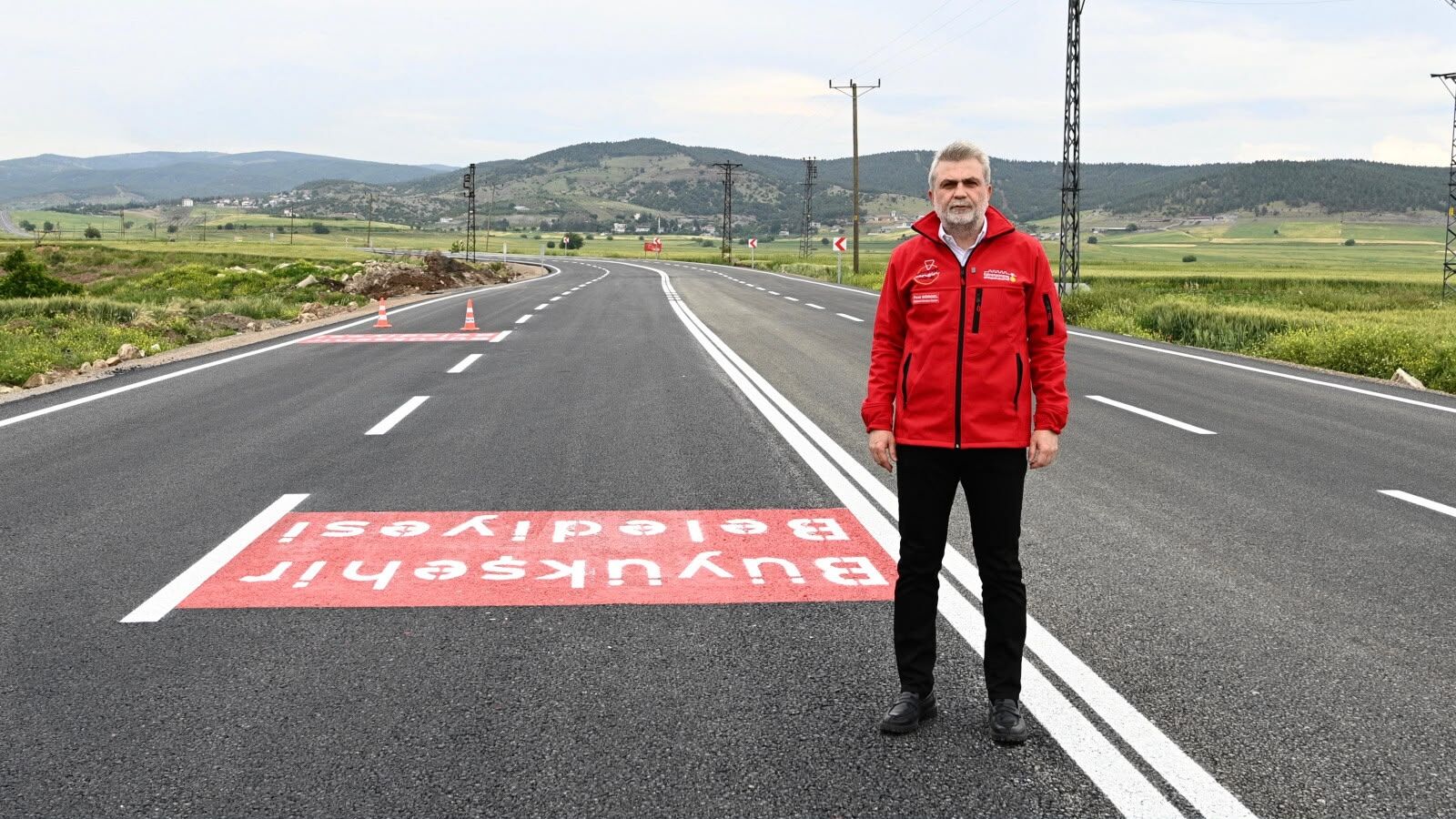 Kahramanmaraş Büyükşehir Belediyesi yıl sonuna kadar 500 km yol yenileyecek
