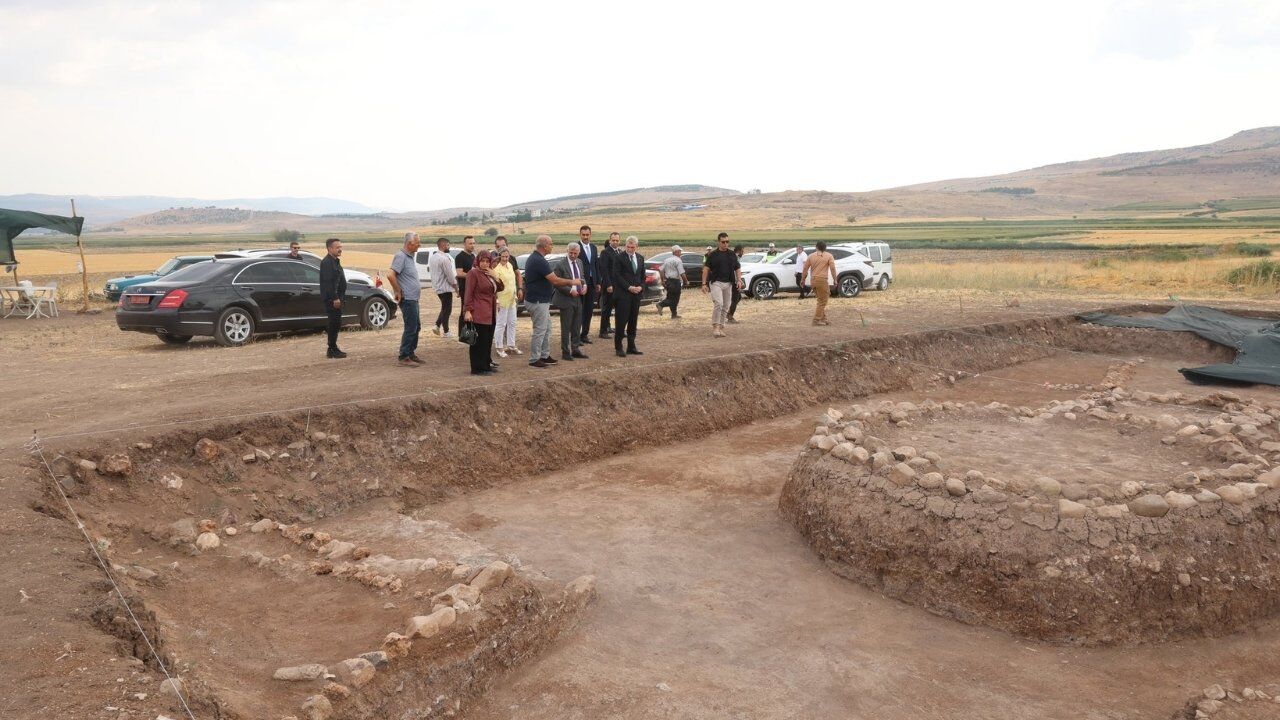 Kahramanmaraş'ın 9 bin yıllık tarihi Domuztepe Höyüğü'nde gün yüzüne çıkıyor
