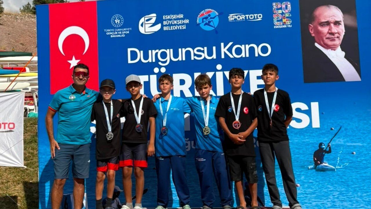 Kahramanmaraşlı kano sporcuları Eskişehir’de madalyaları topladı