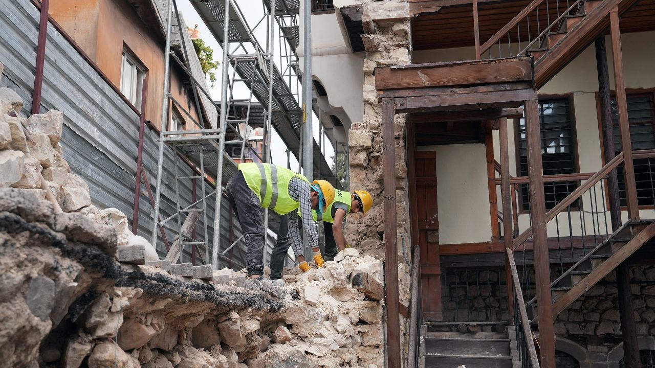 Kahramanmaraş’ta 100 Yılı Aşkın Mazisi Bulunan Tarihi Kocabaş Konağı Restore Ediliyor (1)