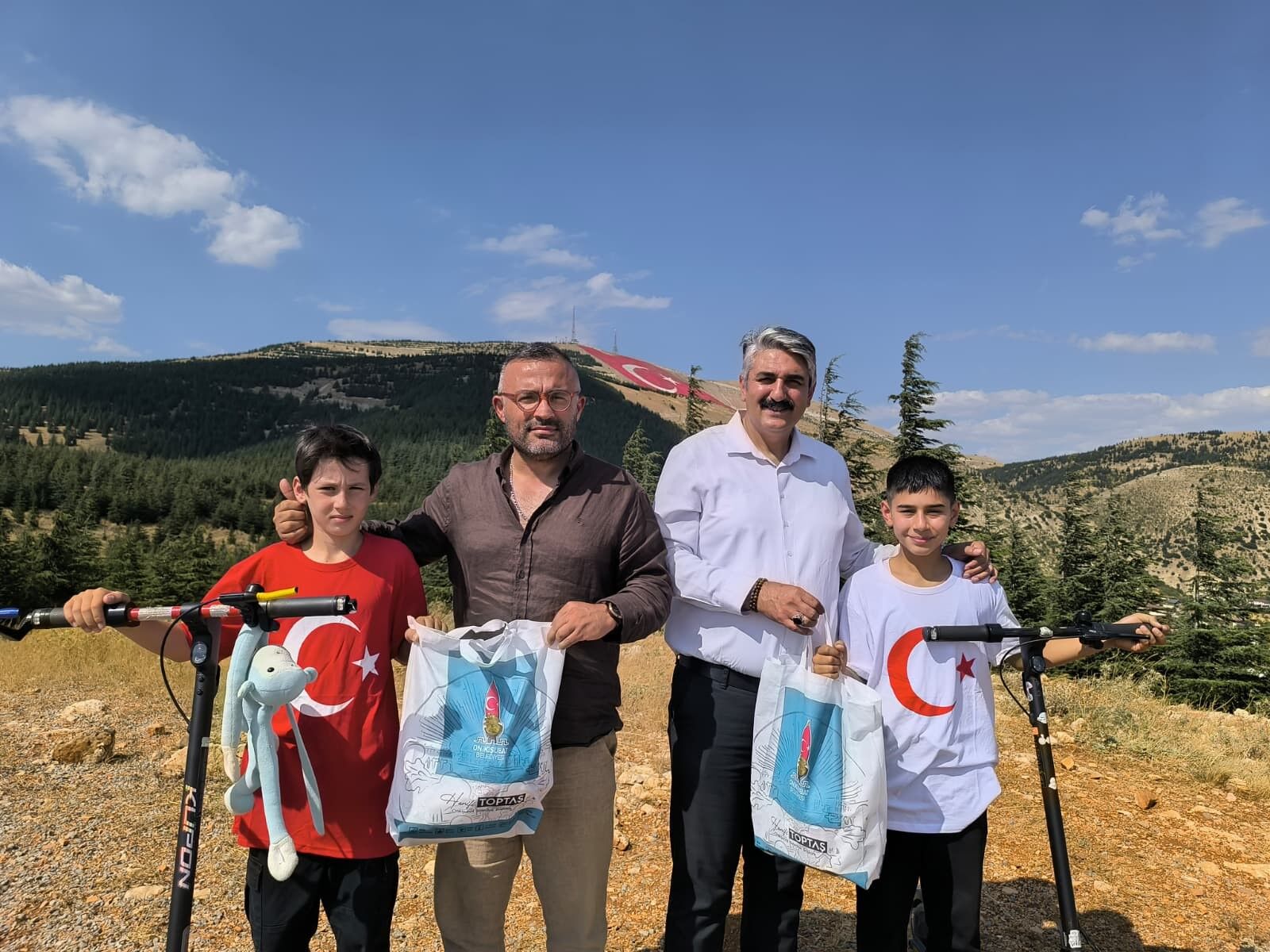 Kahramanmaraş’ta 13 Yaşındaki Iki Arkadaş Scooterlarıyla Ahır Dağı’na Çıktı (1)