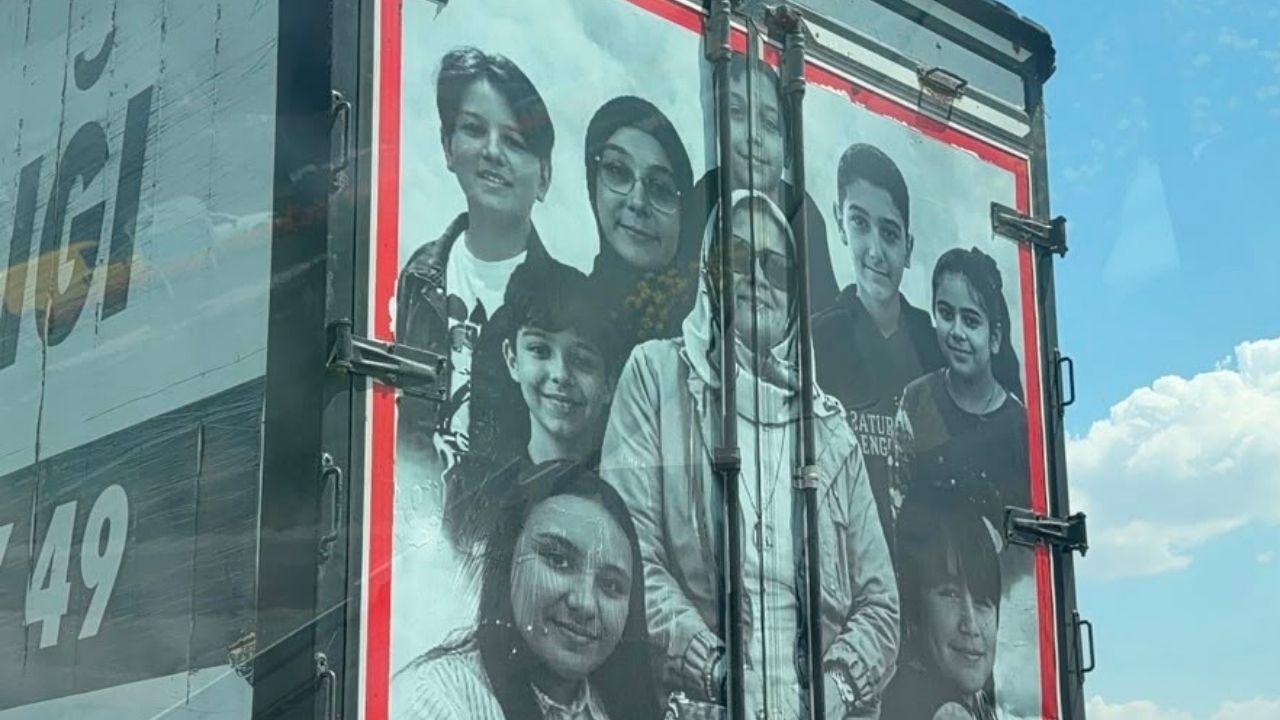 Kahramanmaraş'ta Bu Tir'ı Görenlerin Yüreği Sızlıyor (2)