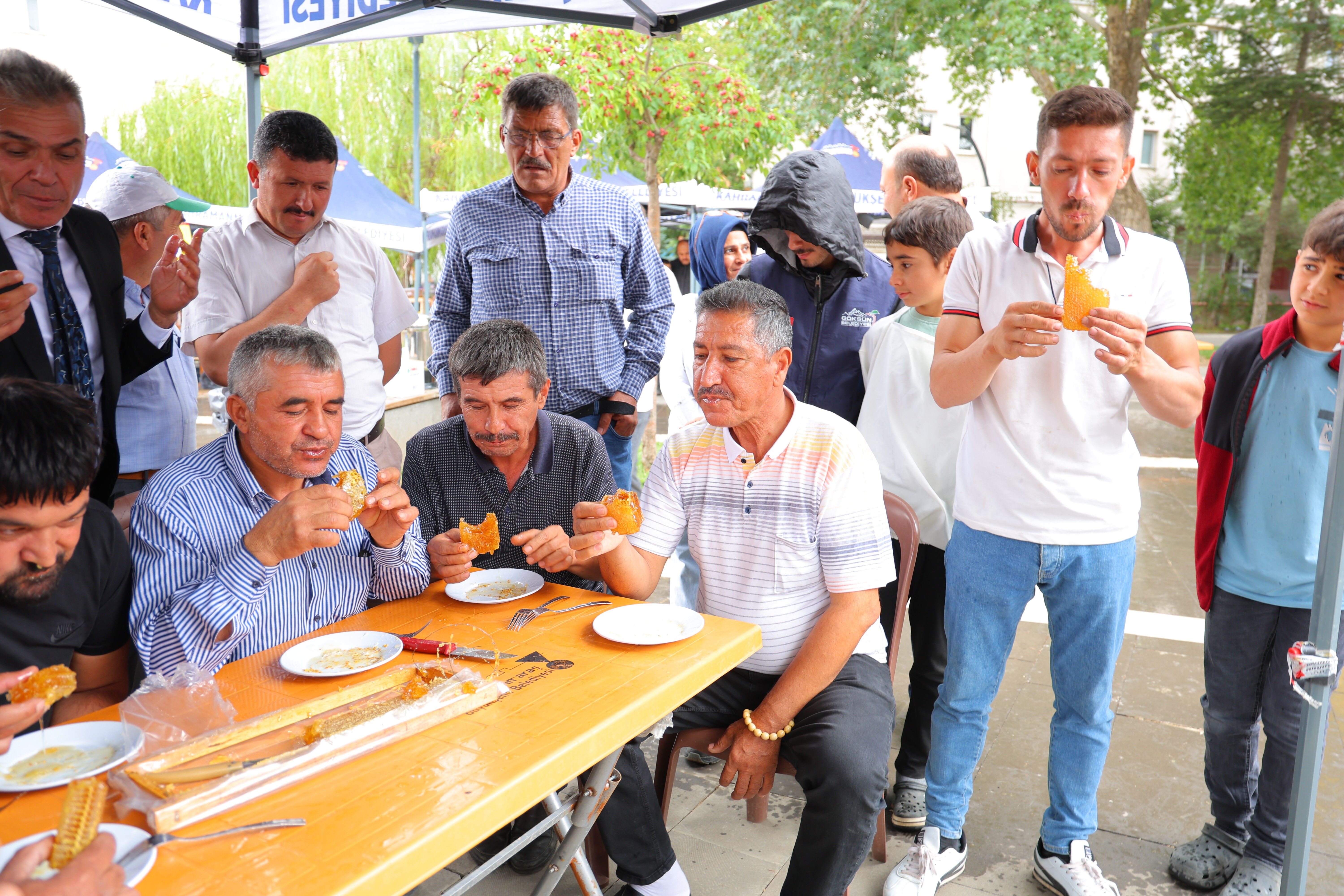 Kahramanmaraş’ta ilk Bal Festivali: 1 kilo bal yiyen yarışmacı birinci oldu