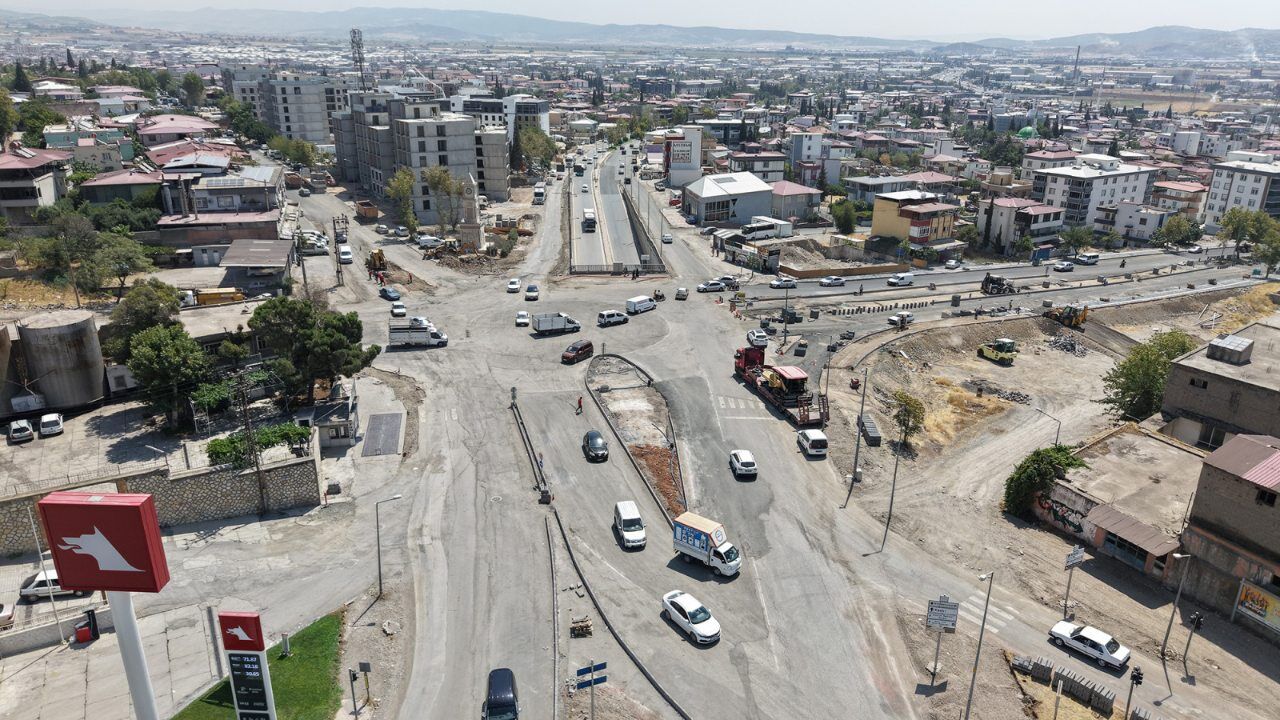 Kahramanmaraş’ta Kavşaktaki Bekleme Süresi 22 Saniyeye Düşüyor (5)