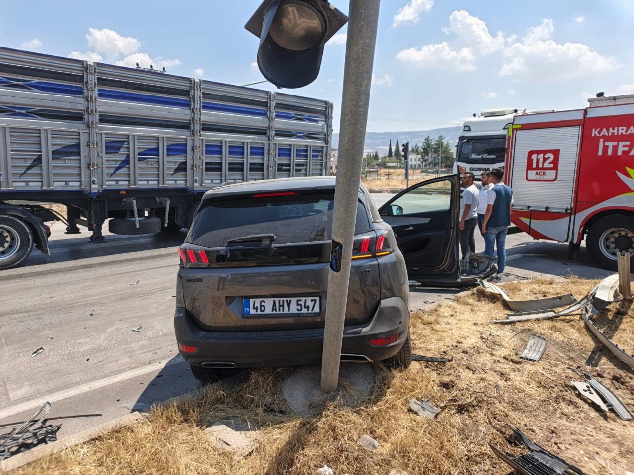 Kahramanmaraş'ta Korkutan Kaza Araç Devrildi! (3)