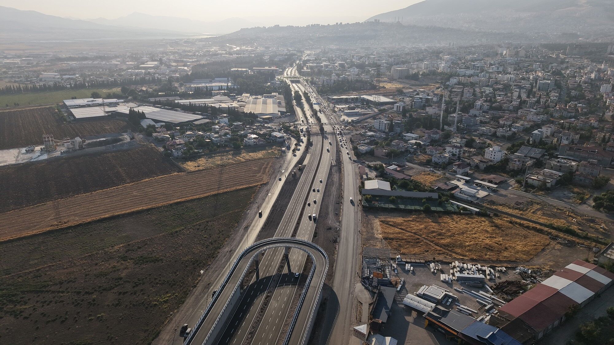 Kahramanmaraş'ta 500 milyon TL'lik Sanayi Kavşağı Projesinde ana yol açıldı