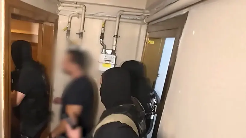 Kırmızı Bültenle Aranan Faslı Kadın Avcılar’da Yakalandı