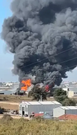 Kocaeli’de Depodaki Yangın, Bitişiğindekine Sıçradı