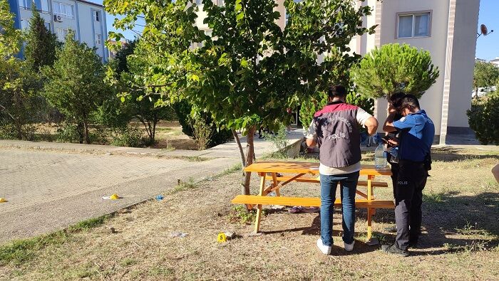 Komşularına Kurşun Yağdıran Emekli Polis Tutuklandı! Edirne'de Dehşetin Nedeni Ortaya Çıktı (3)