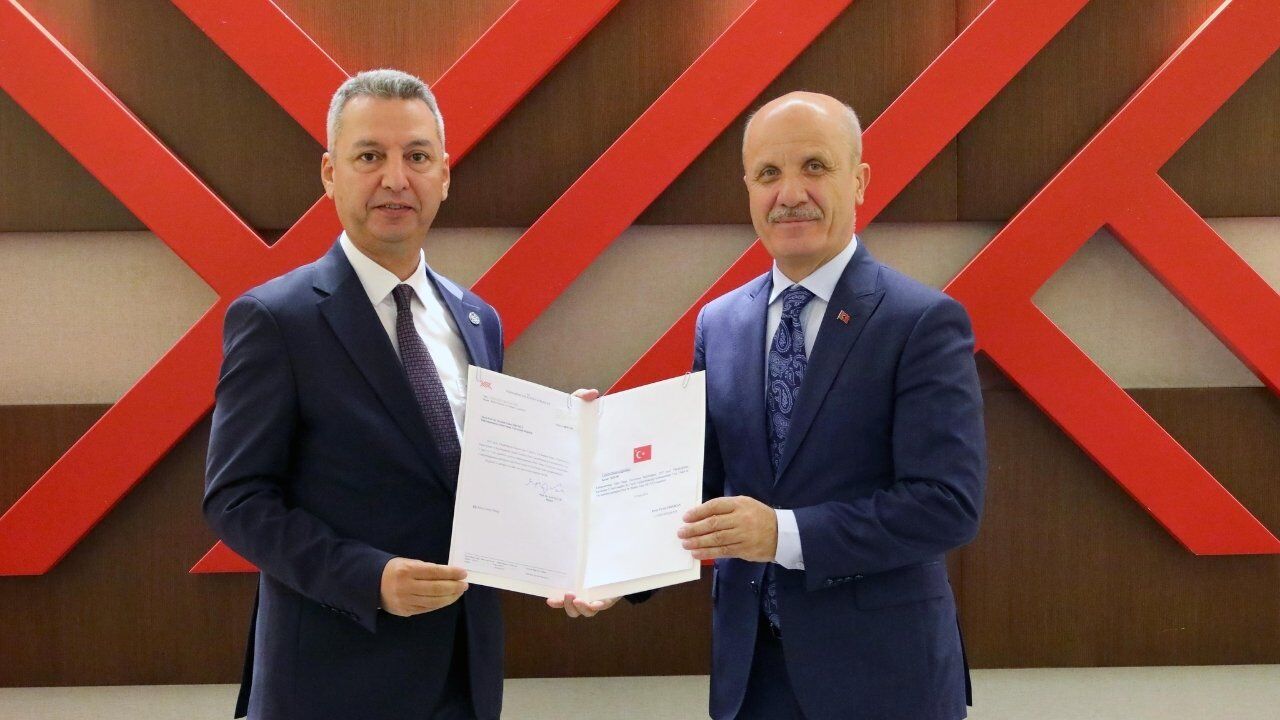 KSÜ Rektörü Okumuş atama belgesini aldı!