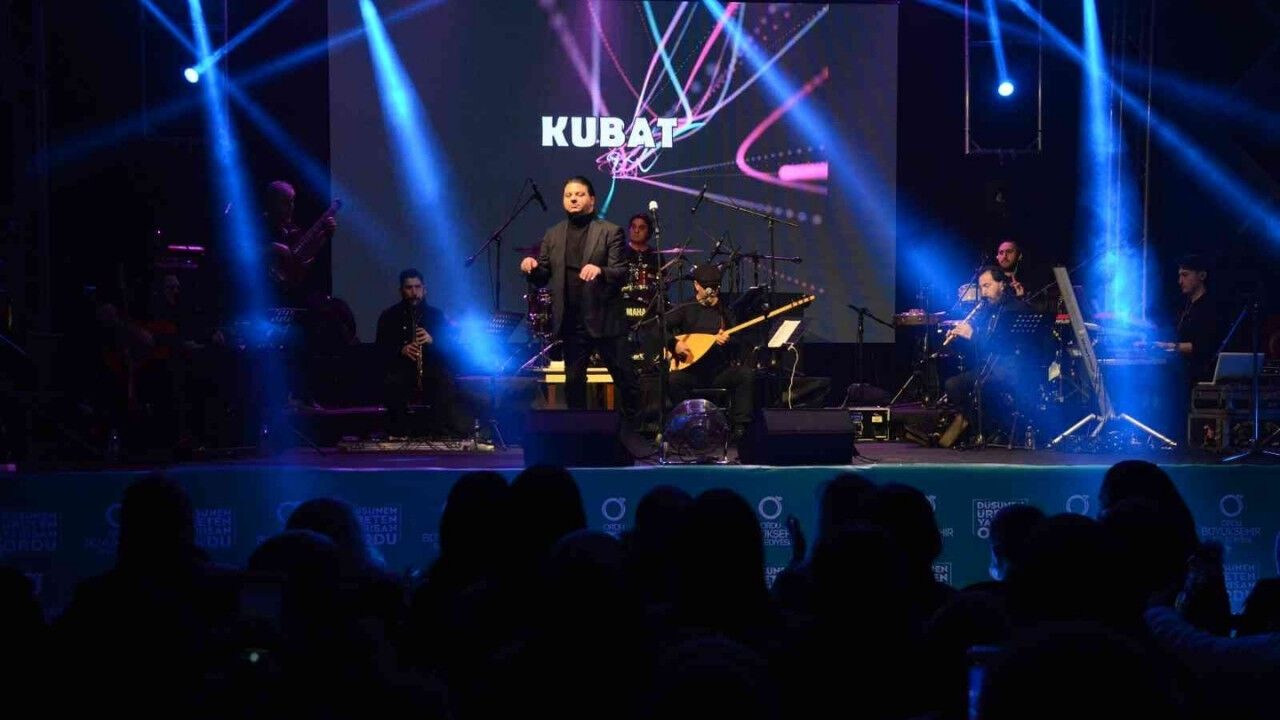 Kubat Kahramanmaraş'ta hayranlarıyla buluşacak!