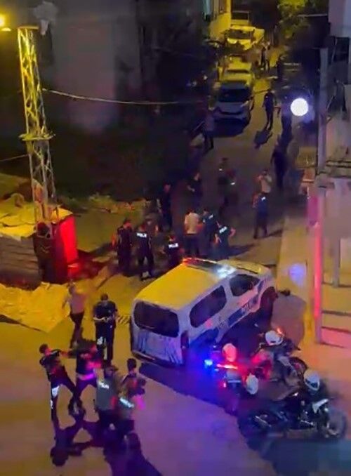 Mersin’de Aile Içi Silahlı Kavgada; Balkondaki Komşu Vurularak Öldü
