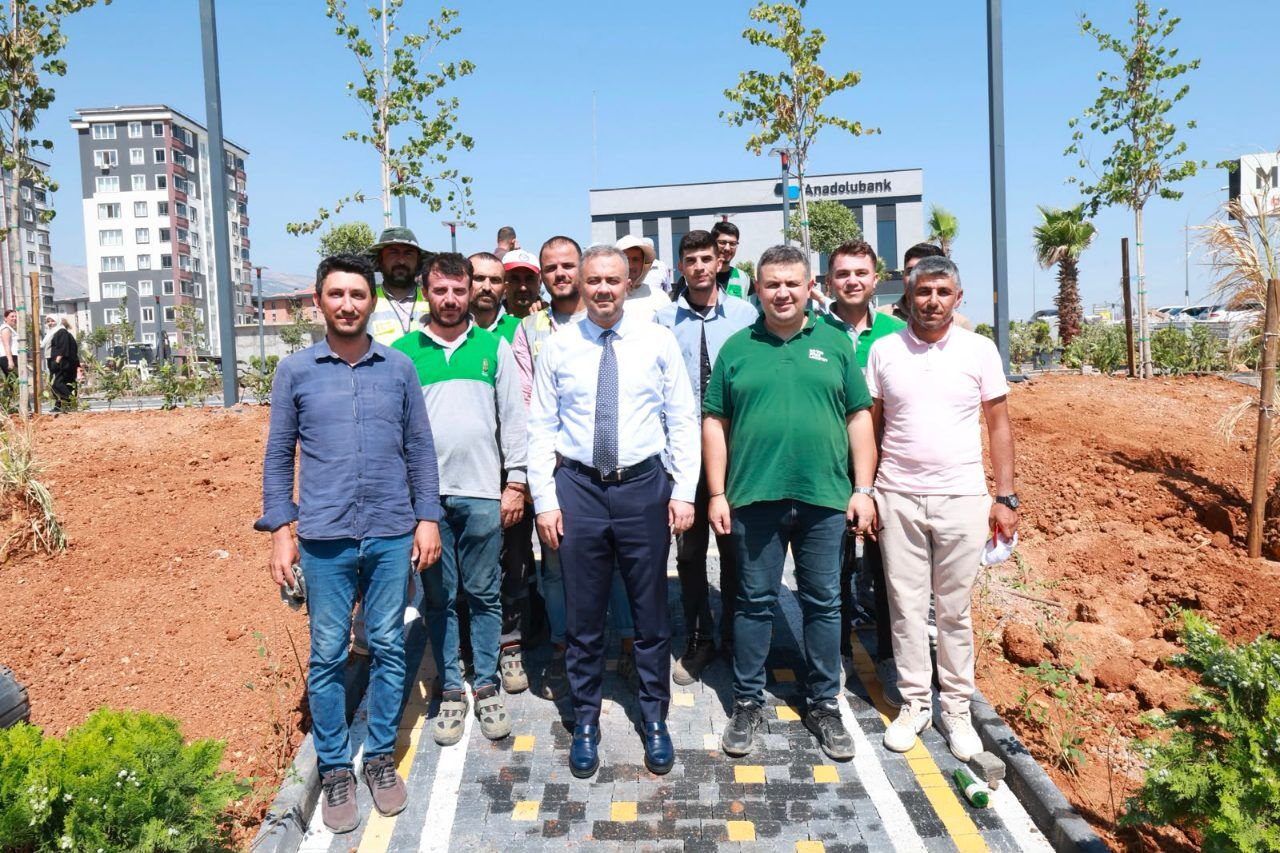 Onikişubat Belediye Başkanı Hanifi Toptaş'tan park incelemeleri