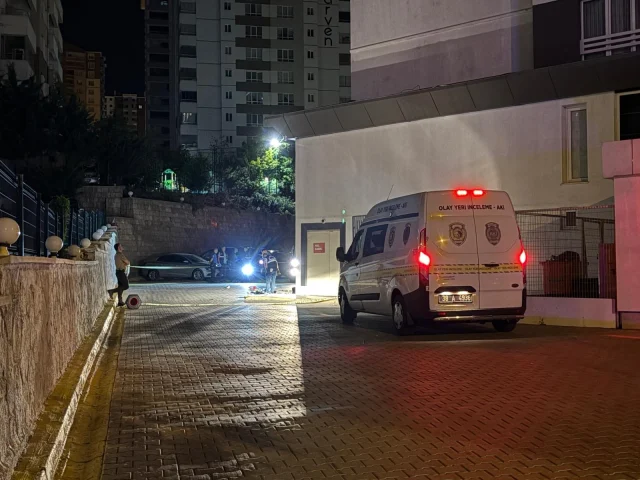 Otel Odasında Kavga Ettiği Kadını 5. Kattan Aşağı Attı (3)