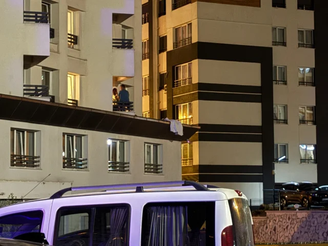 Otel Odasında Kavga Ettiği Kadını 5. Kattan Aşağı Attı (4)