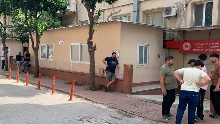 Oto Kilit Tamiri Yapılan Atölyede Iş Yeri Sahibi Ile Bir Kadın Ölü Bulundu 1