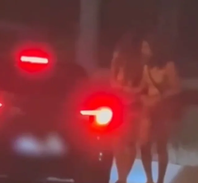Sürücüler Araçlarından Inmeden Fuhş Pazarlığı Yaptı! Trafik Kilitlendi (1)