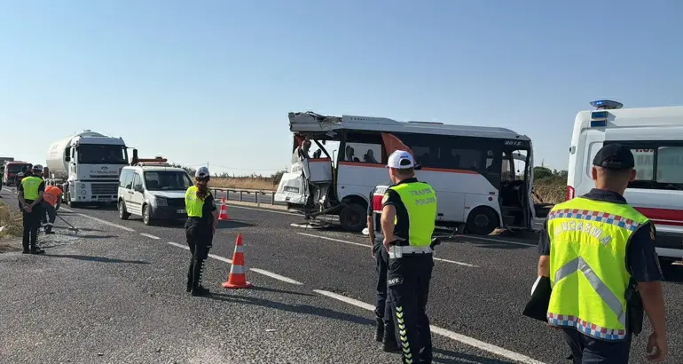 Tekirdağ’da 4 Araç Zincirleme Kazaya Karıştı; 29 Yaralı