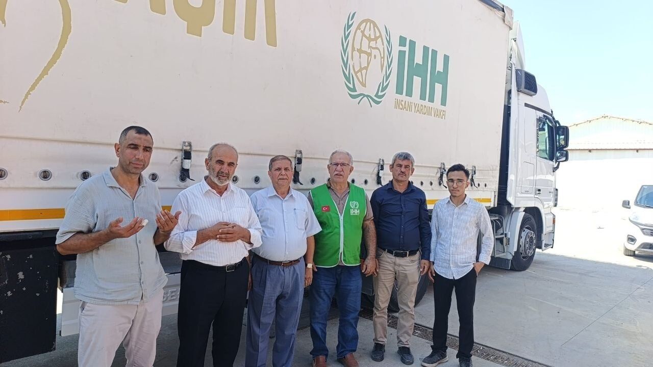 Kahramanmaraş İHH’dan susuz coğrafyalara 2 TIR su yardımı