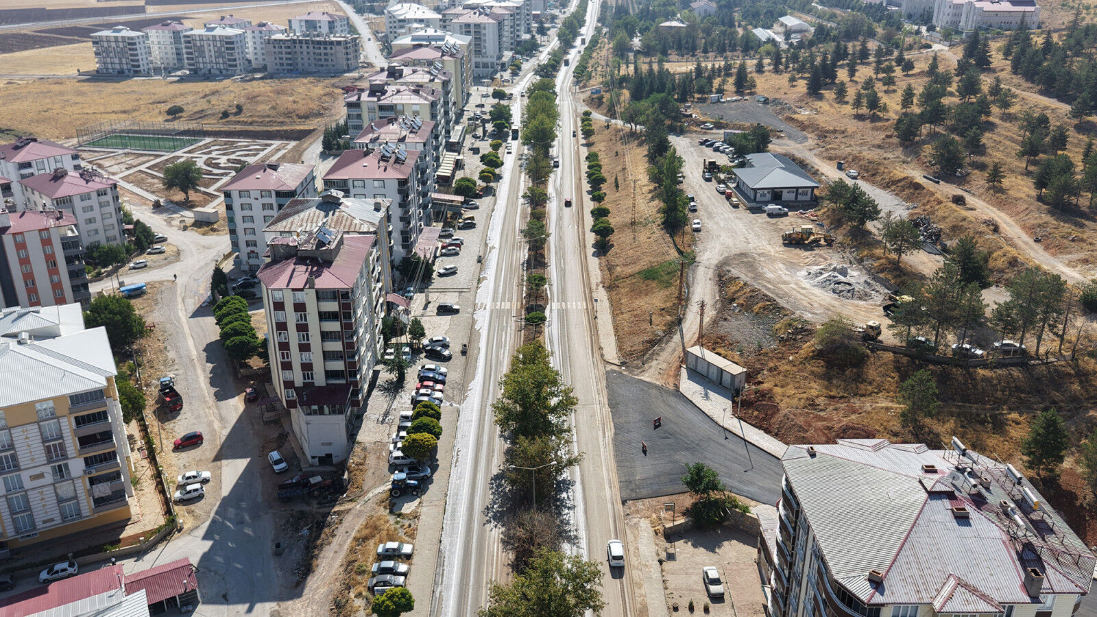 Afşin’in Ana Arterinde Kapsamlı Temizlik Çalışması (2)
