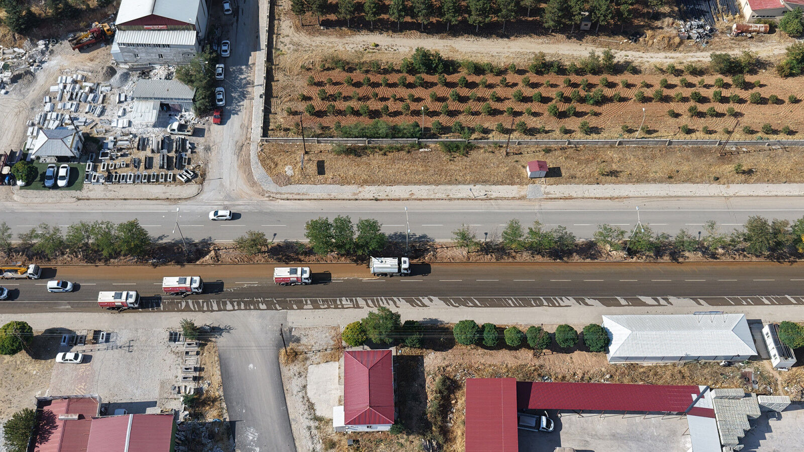Afşin’in Ana Arterinde Kapsamlı Temizlik Çalışması (4)