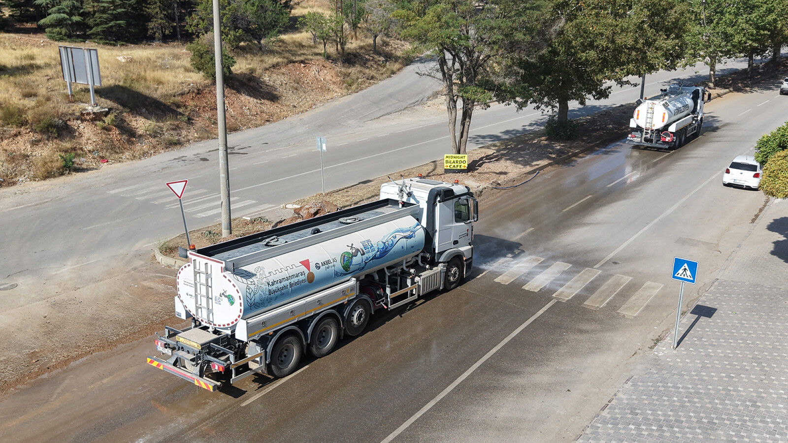 Afşin’in Ana Arterinde Kapsamlı Temizlik Çalışması (6)