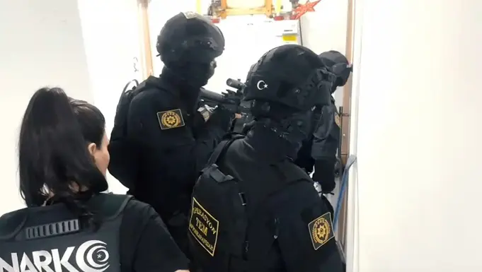 Afyonkarahisar'da 'Reçeteli Ilaçların Yasa Dışı Yollarla Temini' Operasyonunda 19 Tutuklama
