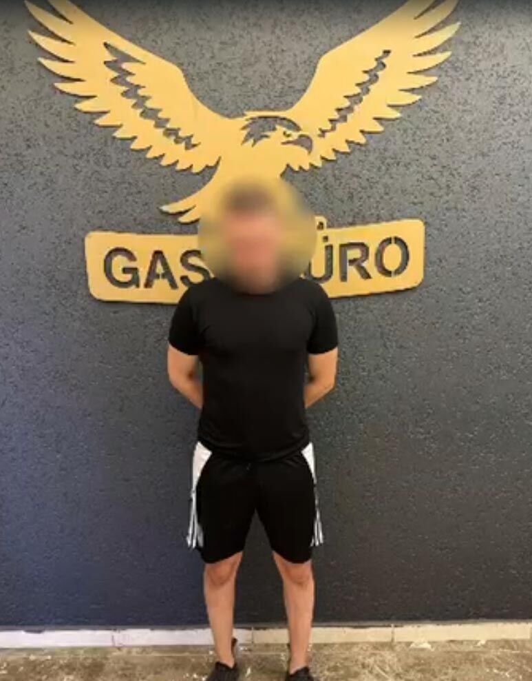 Uygulama noktasında polis aracına çarpıp kaçan sürücü tutuklandı