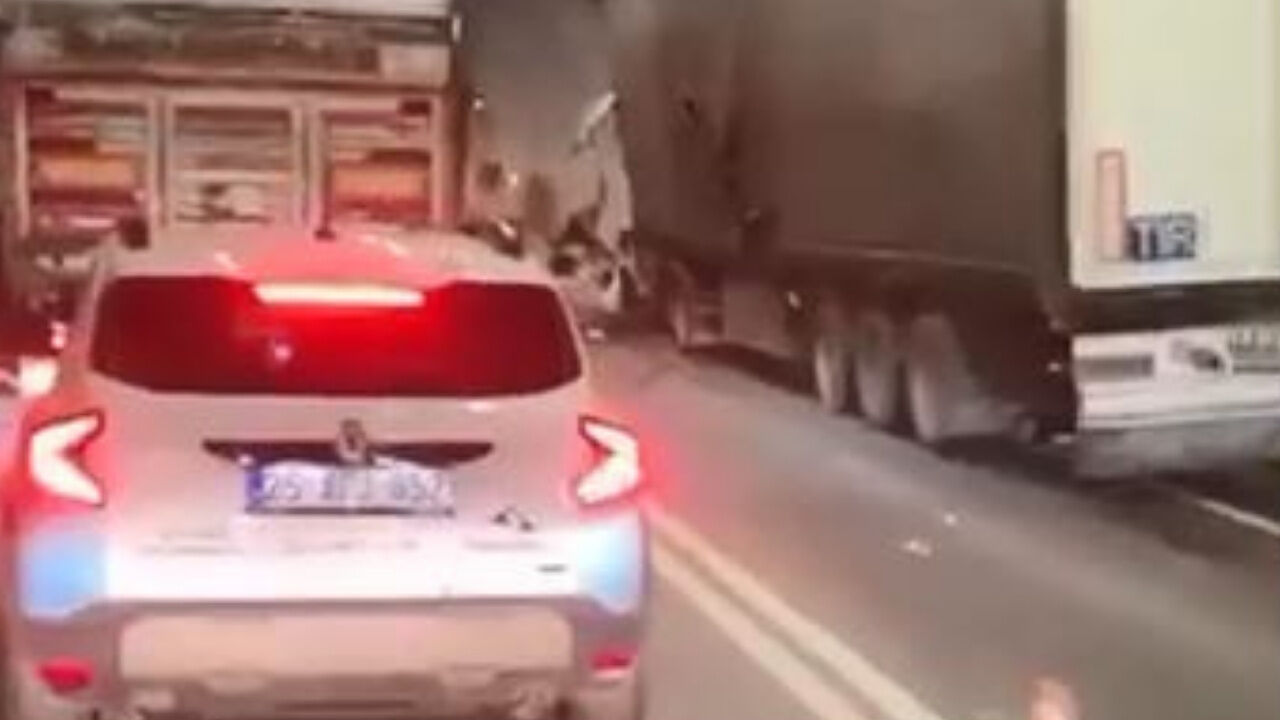 Artvin'de tünelde zincirleme kaza; 1 ölü, 2 yaralı