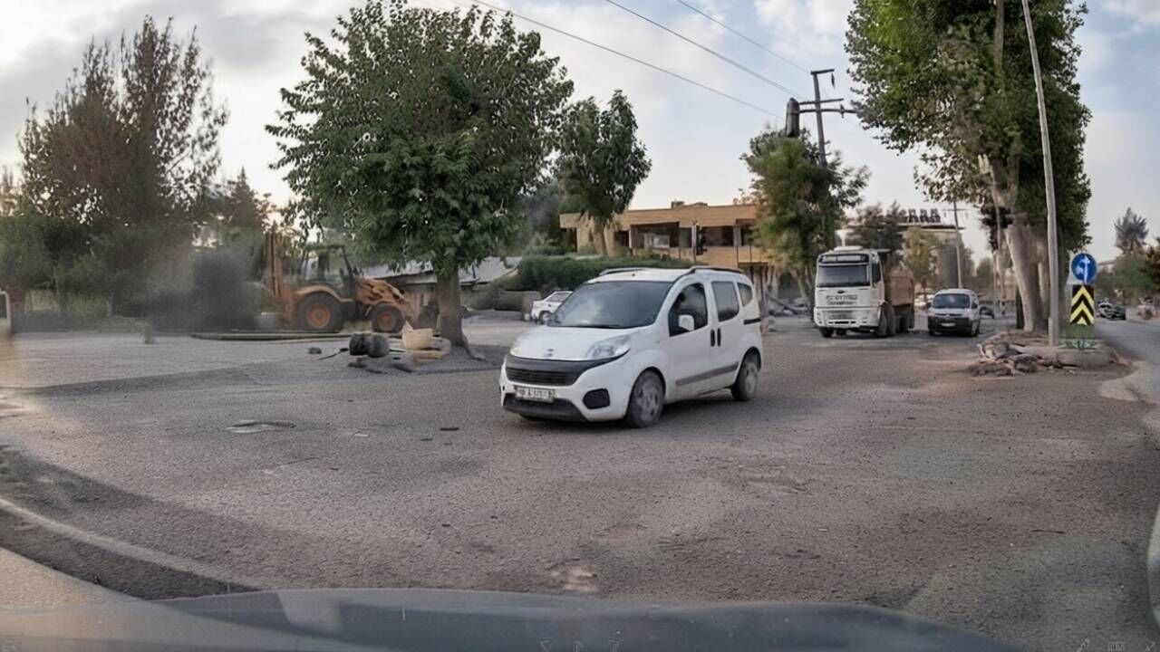 Kahramanmaraş'ta kırmızı ışık ihlali kazaya davetiye çıkardı