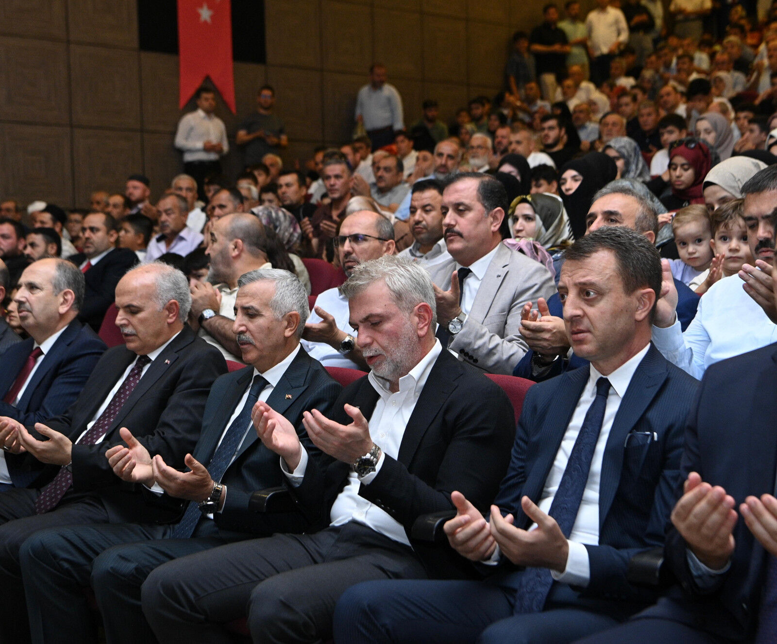 Başkan Görgel, 70 Hafızın Mezuniyet Sevincine Ortak Oldu (3)