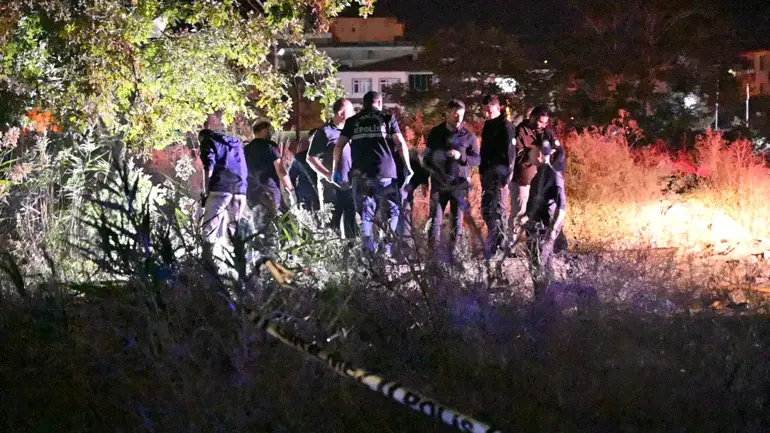 Boş Arazide Korkunç Olay! 25 Yaşındaki Genç Ölü Bulundu (1)