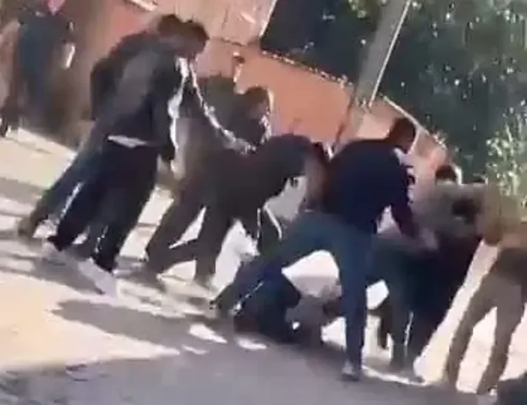 Bursa'da Müteahhit Ile Inşaat Işçileri Arasında Kavga; 8 Yaralı