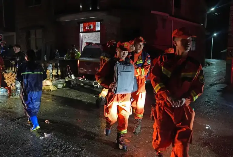 Çin’de Heyelan; 3 Ölü, 9 Kayıp