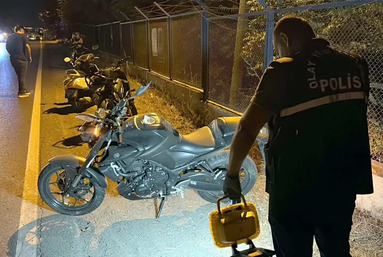 Devrilen Motosikletten Midibüsün Altına Savrulan Sürücü Hayatını Kaybetti 1