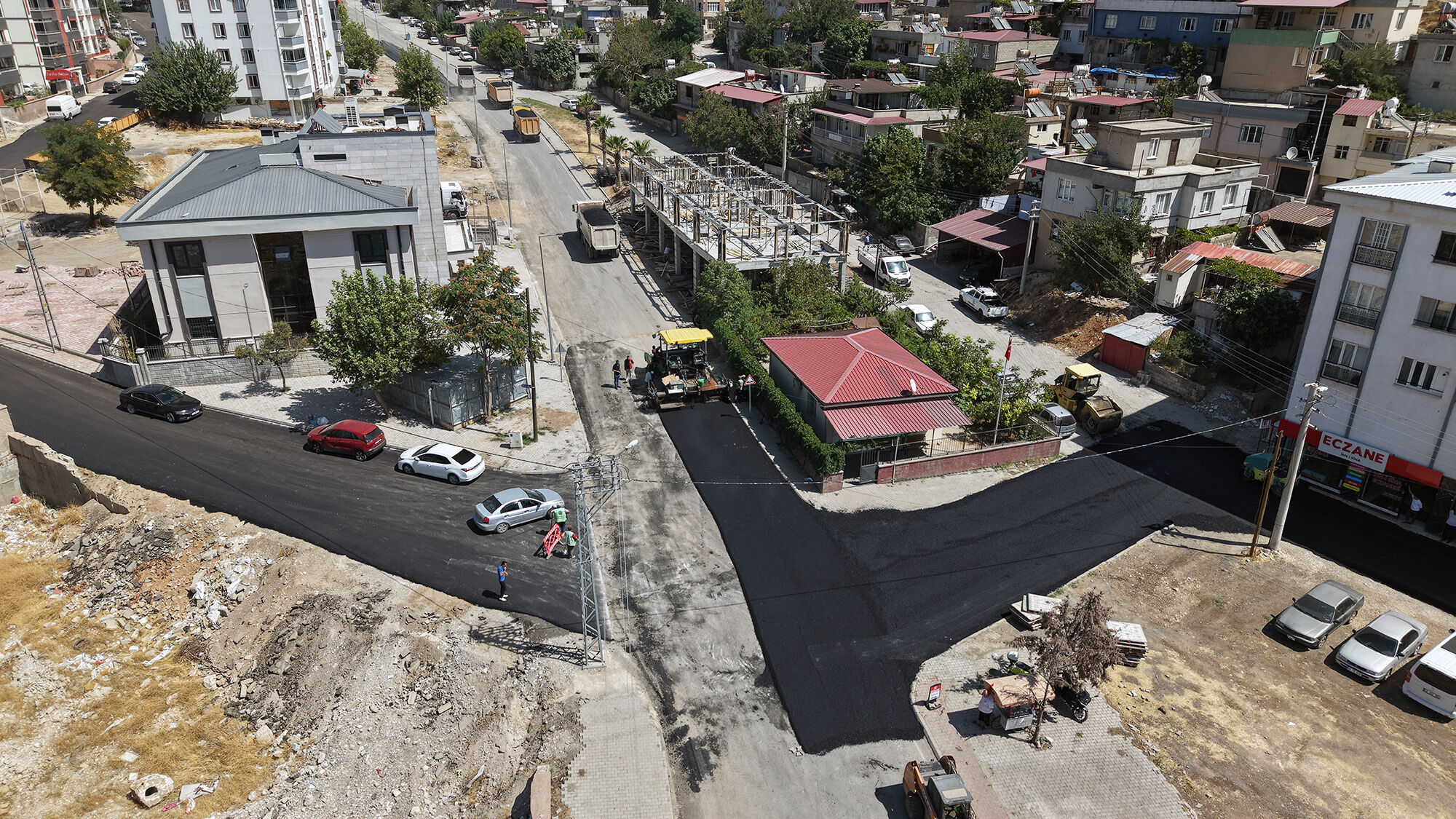 Dulkadiroğlu Ballıca’da Asfalt Seferberliği! Sokaklar Tek Tek Yenileniyor (7)