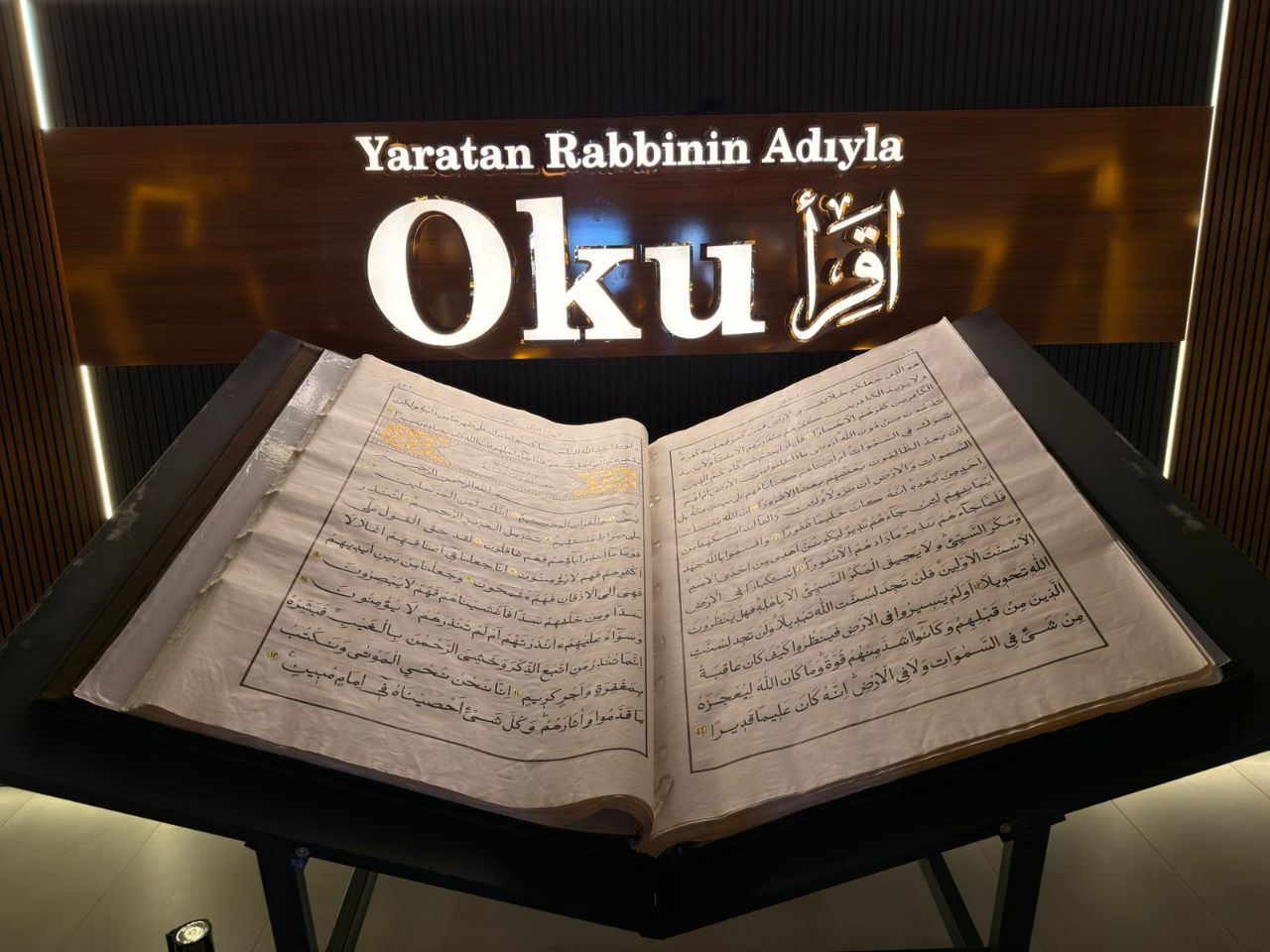 Dünyanın en büyük ikinci el yazması Kur'an-ı Kerim'i Kahramanmaraş'ta sergileniyor