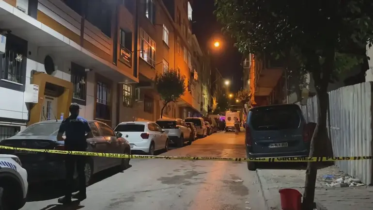 Esenler'de Bir Evde 1'I Çocuk 3 Kişiyi Silahla Ağır Yaralayan Şüpheli Yakalandı