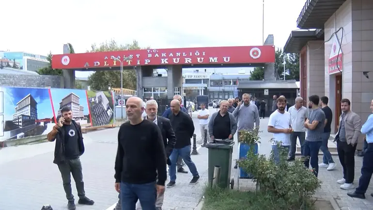Eyüpsultan’daki Otobüs Kazasında 12 Yaşındaki Yüsra'nın Ardından Kardeşi Nazlıhan Da Hayatını Kaybetti