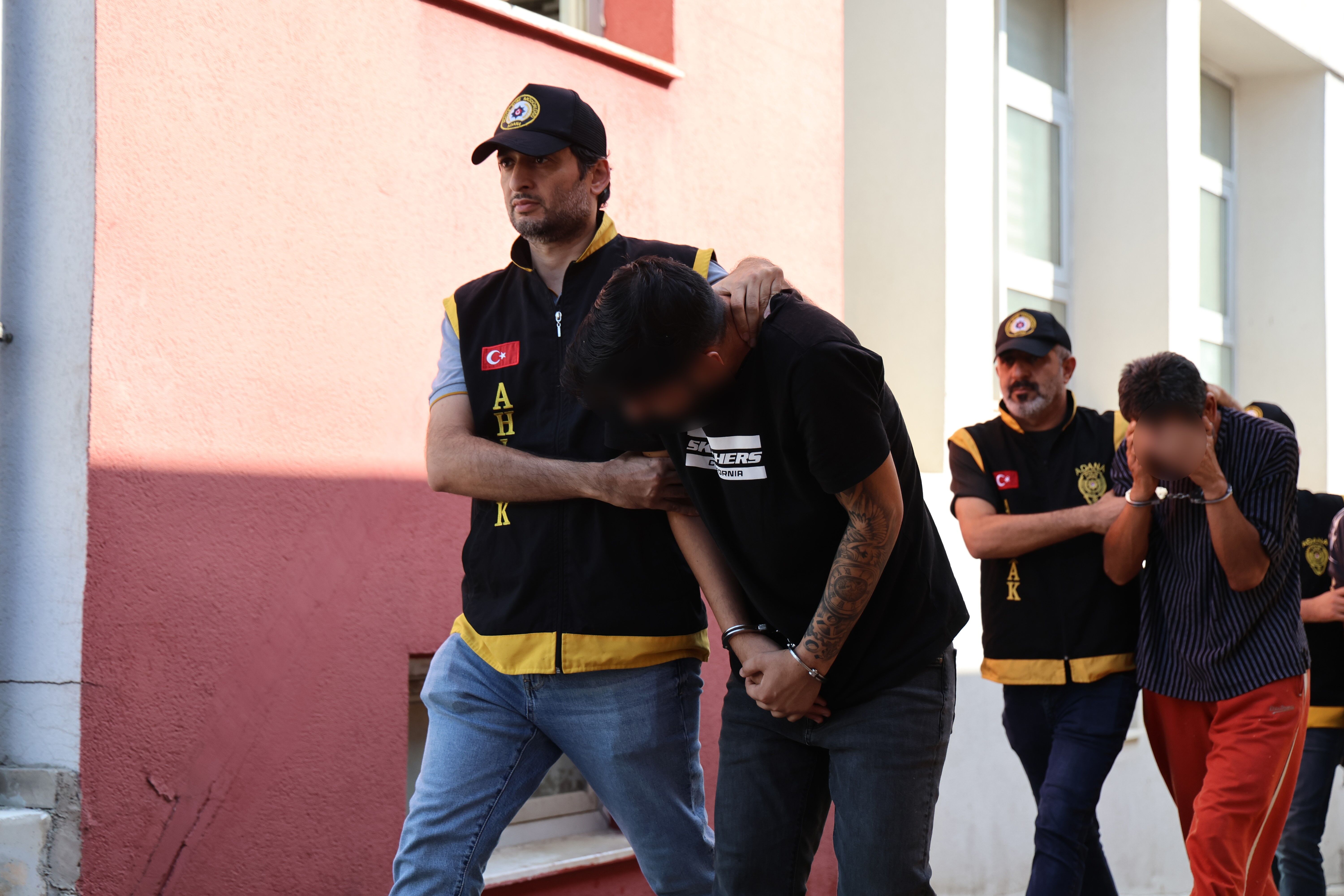 Fuhş Operasyonunda 17 Tutuklama Hesaplardan 210 Milyon Lira Çıktı (7)