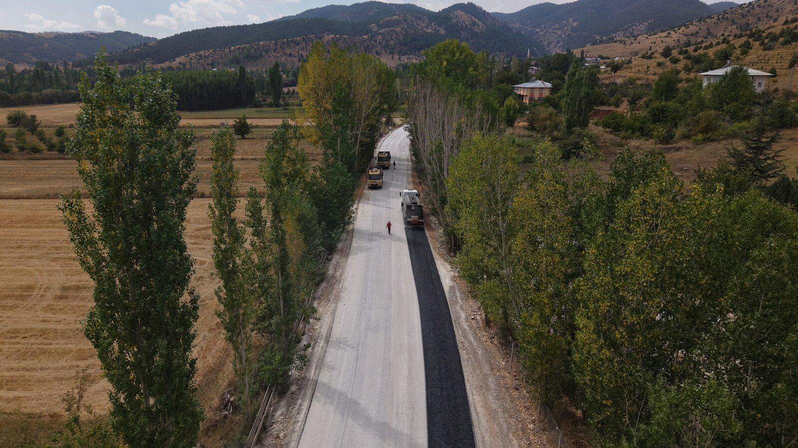 Göksun’da 4 Mahalle Ve 15 Mezranın Kullandığı Yol Yenilendi (1)