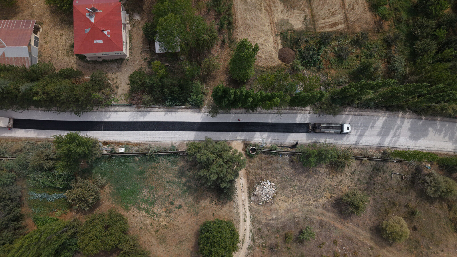 Göksun’da 4 Mahalle Ve 15 Mezranın Kullandığı Yol Yenilendi (3)