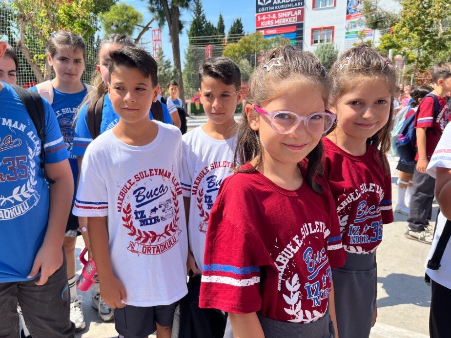 Görenler Gözlerine Inanamıyor; 27 Çift Ikiz Aynı Okulda