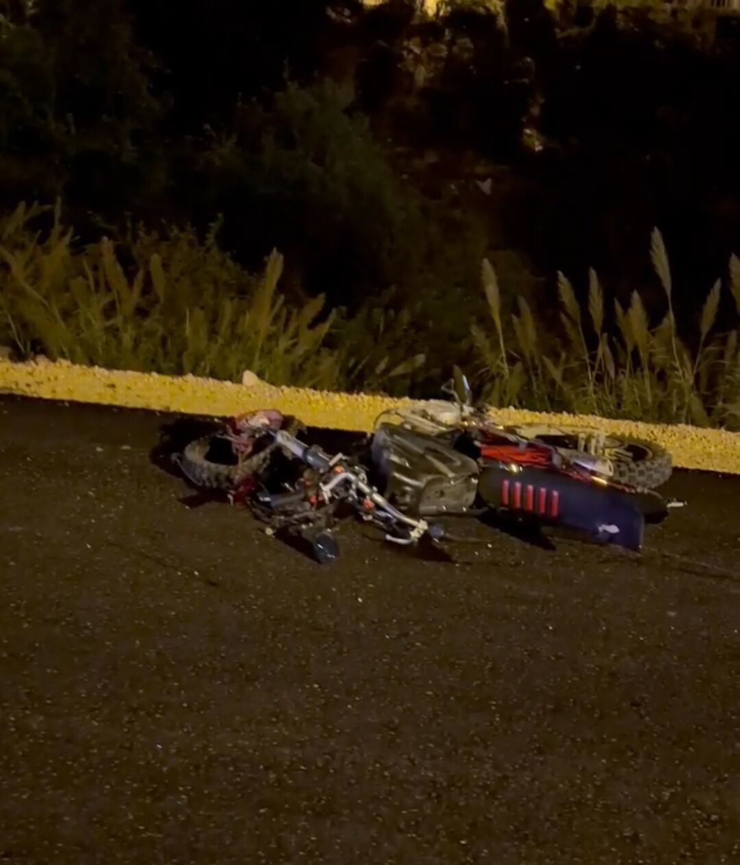 Hatay’da Otomobil İle Motosiklet Çarpıştı! 41 Yaşındaki Sürücü Kurtarılamadı (3)