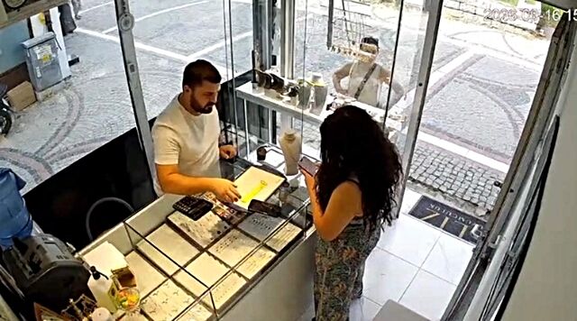 İki Kadın 325 Bin Liralık Ürün Çalıp Bulgaristan’a Döndü (3)