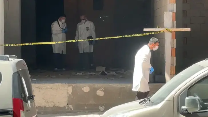 İnşaat halindeki 7 katlı binada erkek ces*di bulundu