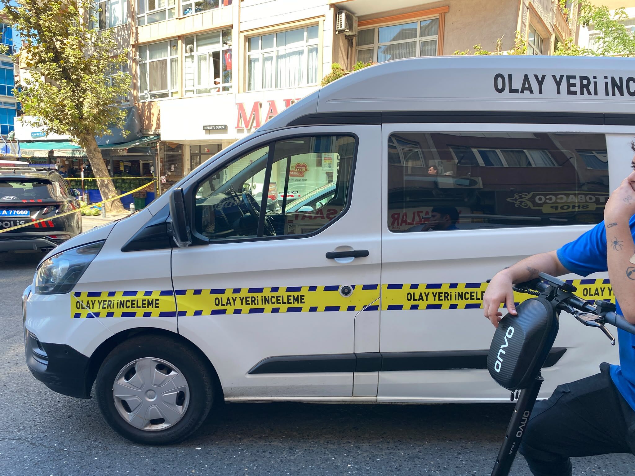 İstanbul Küçükçekmece’de Su Tankeri Yayaya Çarptı! Kadın Hayatını Kaybetti (3)