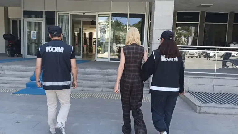 İstanbul'da Gözaltına Alınan Çağla Öz Tançalan, Van'a Getirildi